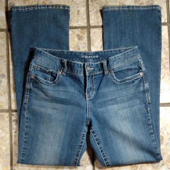 Maurices Curvy Bootcut Stretch Denim Jeans Medium Blue Wash - Picture 4 of 9